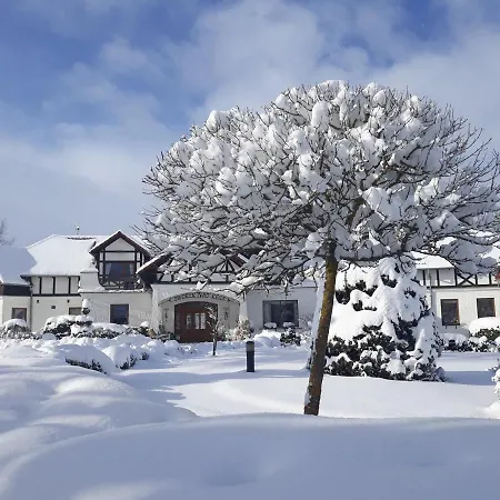 Dworek Nad Rega Otel