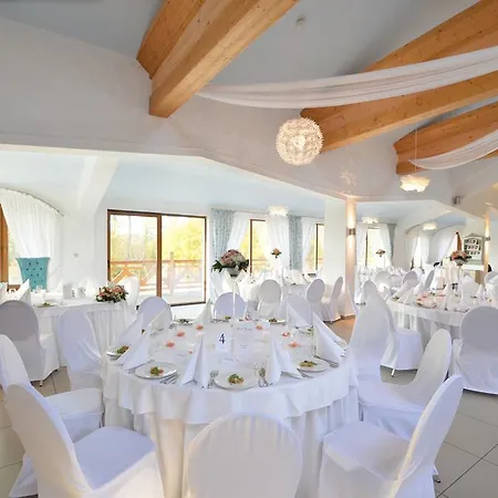 Dworek Nad Rega Otel 3*