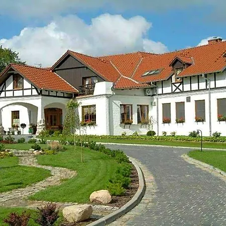 Otel Dworek Nad Rega Trzebiatow nad Rega