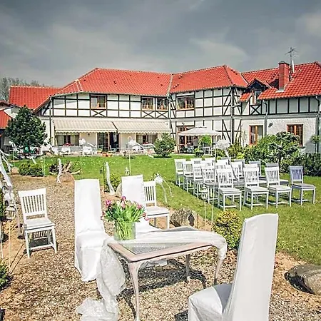 Dworek Nad Rega Otel 3*