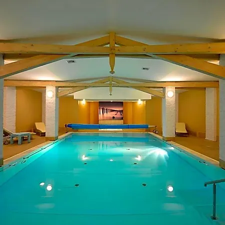 Dworek Nad Rega Otel 3*