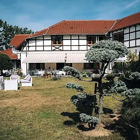 Dworek Nad Rega 3*