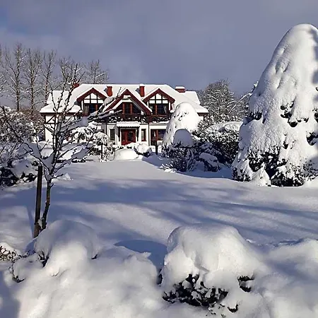 Otel Dworek Nad Rega 3*