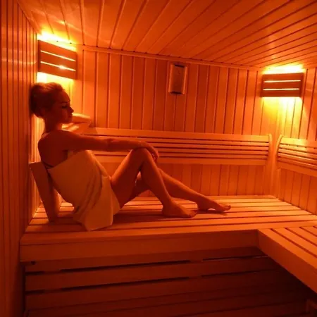 Dworek Nad Rega Otel 3*