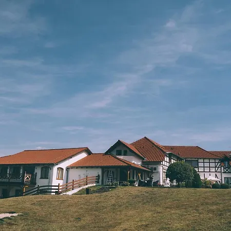 Hotell Dworek Nad Rega 3*