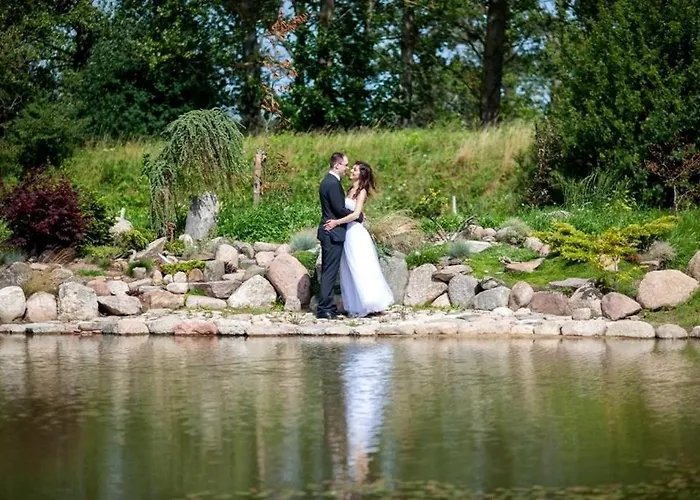 Hotel Dworek Nad Rega 3*