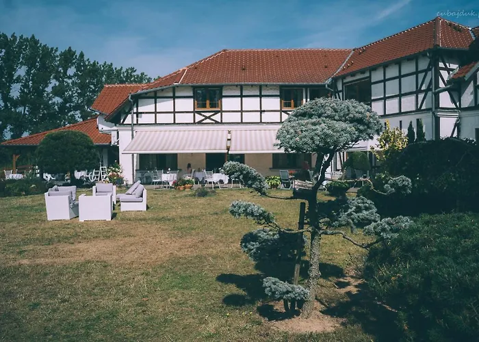 Dworek Nad Rega Hotel